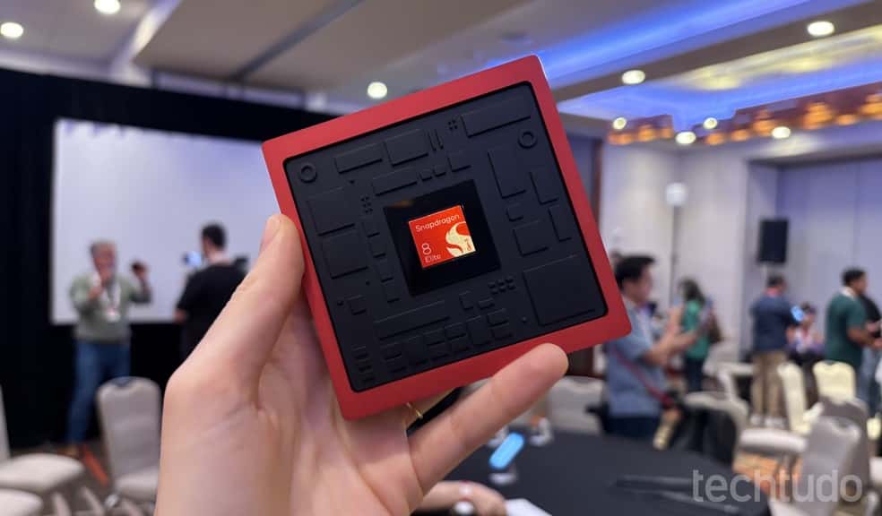 Xiaomi 17 Max arrasa iPhone 17 Pro Max em teste de bateria épico