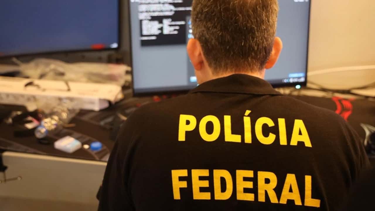 PF mira anúncios falsos que imitam governo; entenda risco
